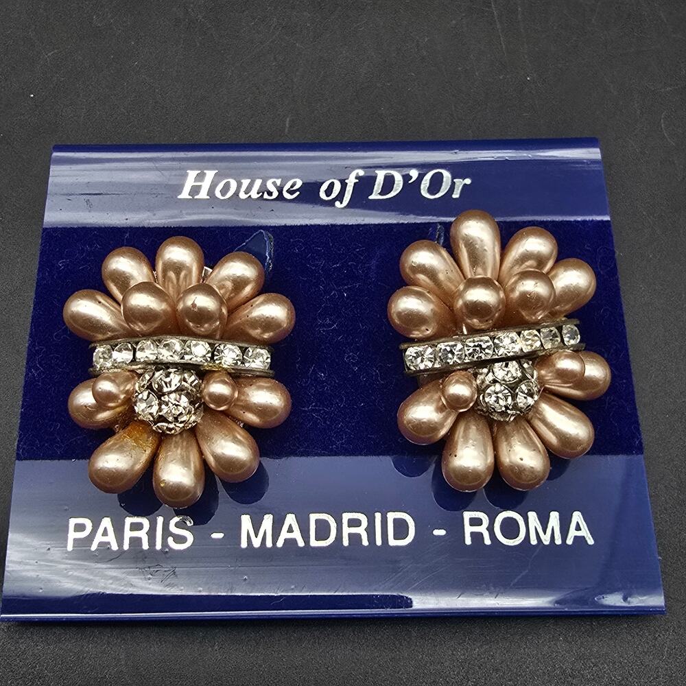 House of D'Or Faux Pearl Rhinestone Clip On Earrings NWT